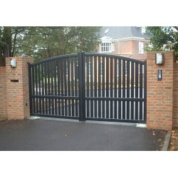 How much smaller should a gate be than the driveway opening?